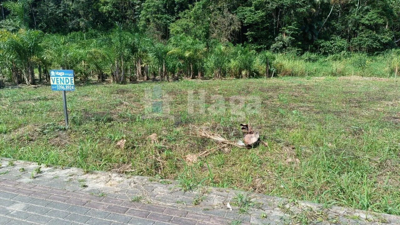 Terreno à venda de 712 m² em Guabiruba, SC, Brasil