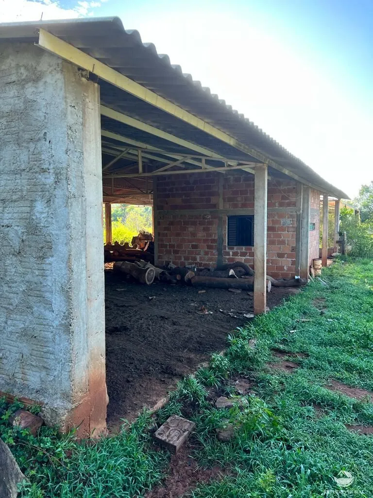 Sítio à venda de 68 ha em Prata, MG, Brasil