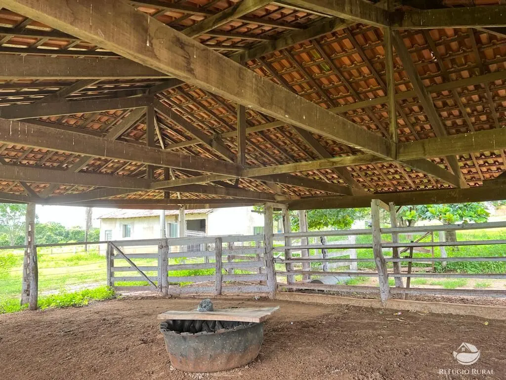 Sítio à venda de 68 ha em Prata, MG, Brasil