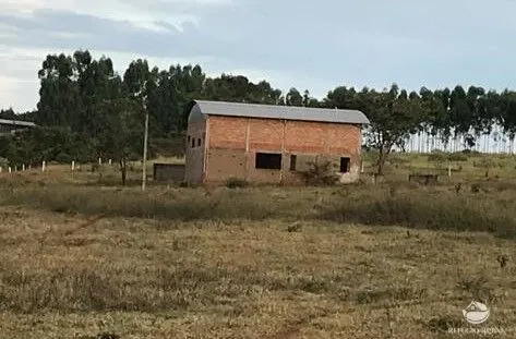 Sítio à venda de 68 ha em Prata, MG, Brasil