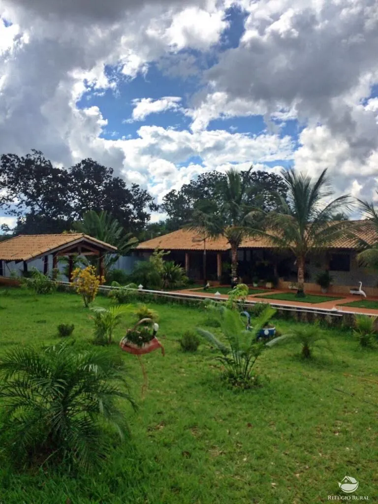 Sítio à venda de 68 ha em Prata, MG, Brasil