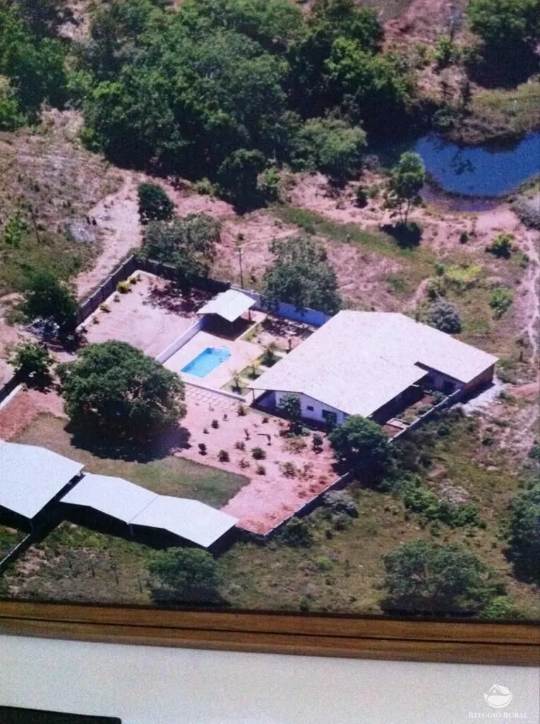 Sítio à venda de 68 ha em Prata, MG, Brasil