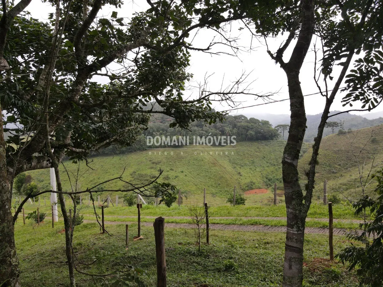 Terreno à venda de 4.860 m² em Santo Antônio do Pinhal, SP, Brasil