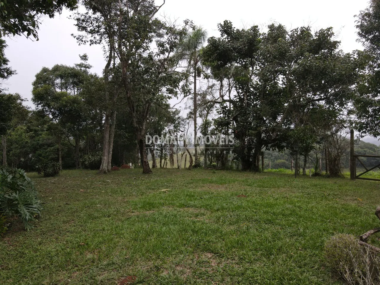 Terreno à venda de 4.860 m² em Santo Antônio do Pinhal, SP, Brasil