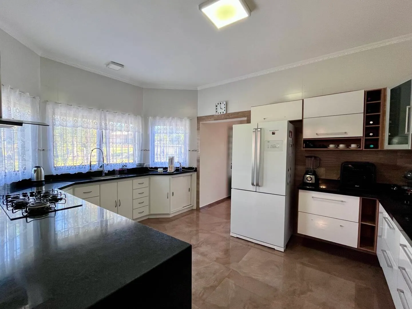 Country home for sale of 2,000 m² in Piraju, SP, Brazil