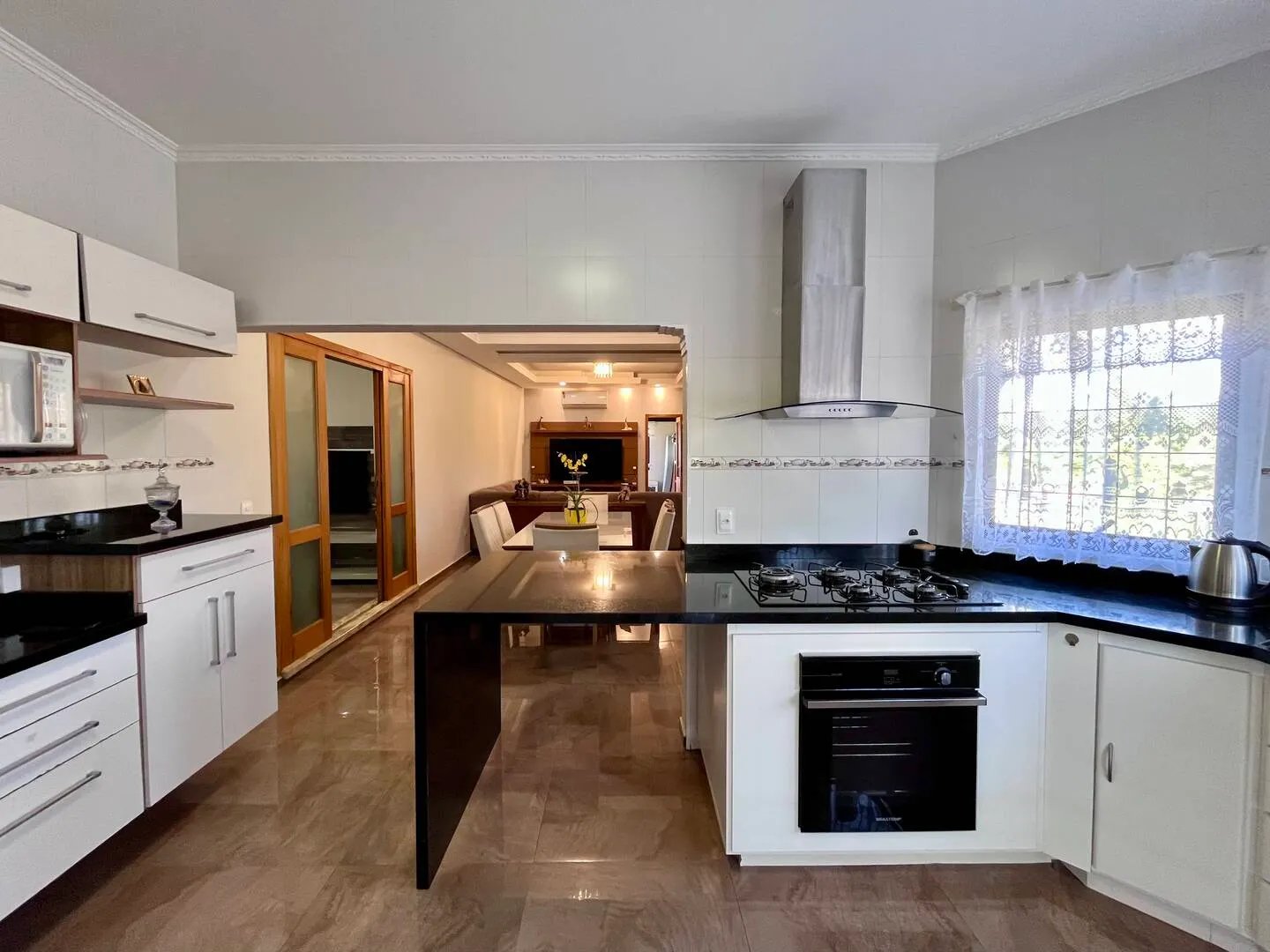 Country home for sale of 2,000 m² in Piraju, SP, Brazil