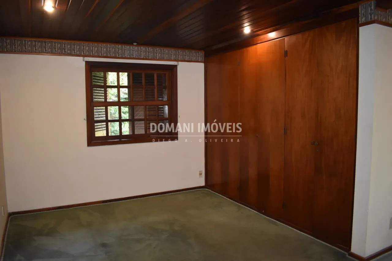 Casa à venda de 2.390 m² em Campos do Jordão, SP, Brasil