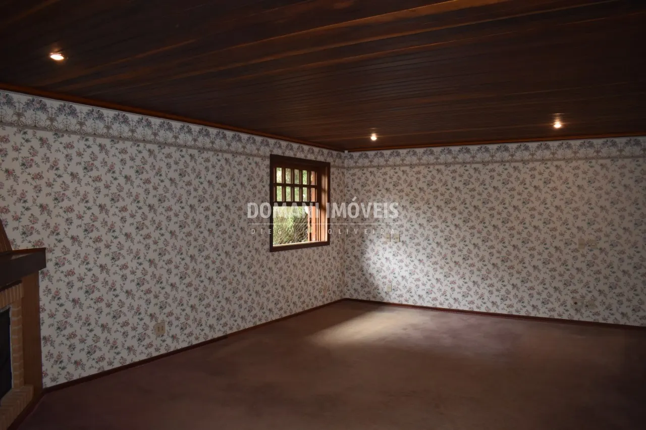Casa à venda de 2.390 m² em Campos do Jordão, SP, Brasil