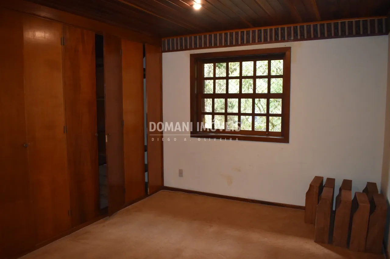 Casa à venda de 2.390 m² em Campos do Jordão, SP, Brasil