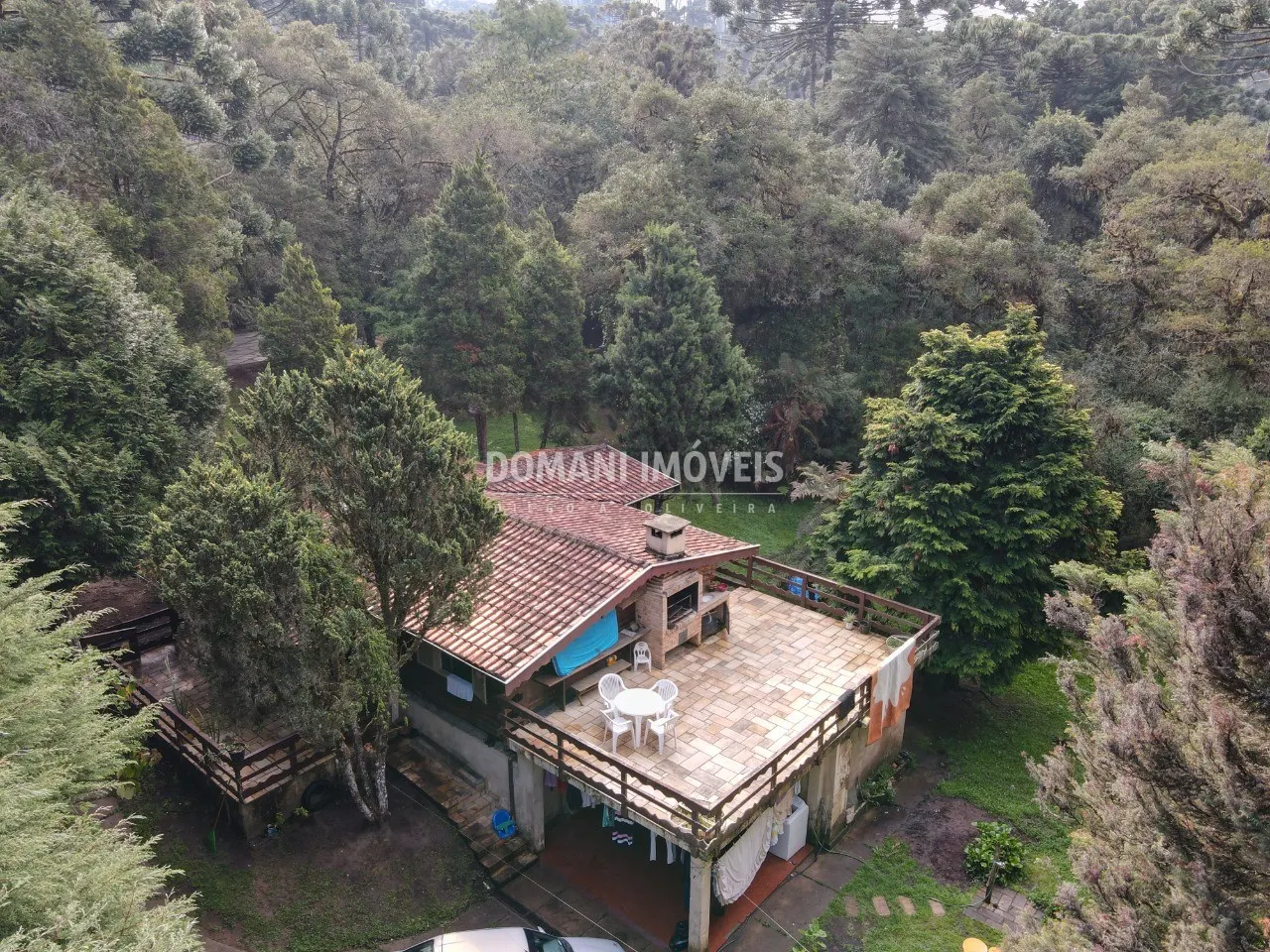 Casa à venda de 2.390 m² em Campos do Jordão, SP, Brasil