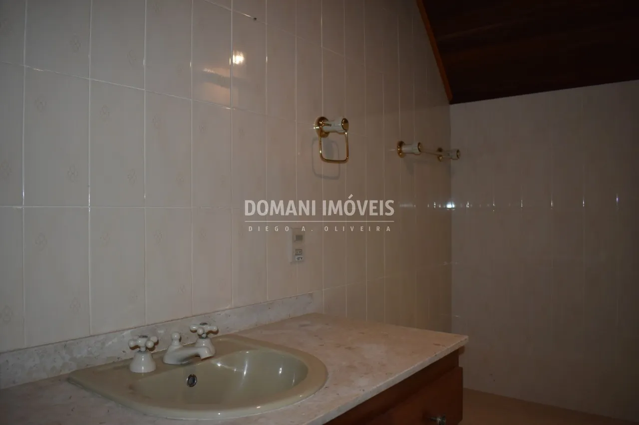 Casa à venda de 2.390 m² em Campos do Jordão, SP, Brasil