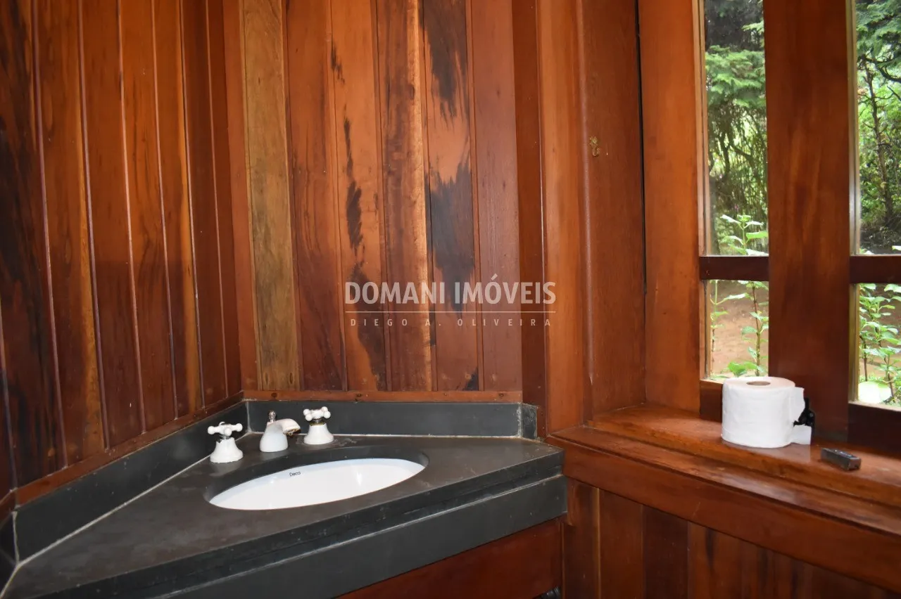 Casa à venda de 2.390 m² em Campos do Jordão, SP, Brasil