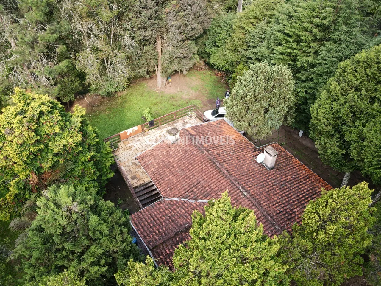 Casa à venda de 2.390 m² em Campos do Jordão, SP, Brasil