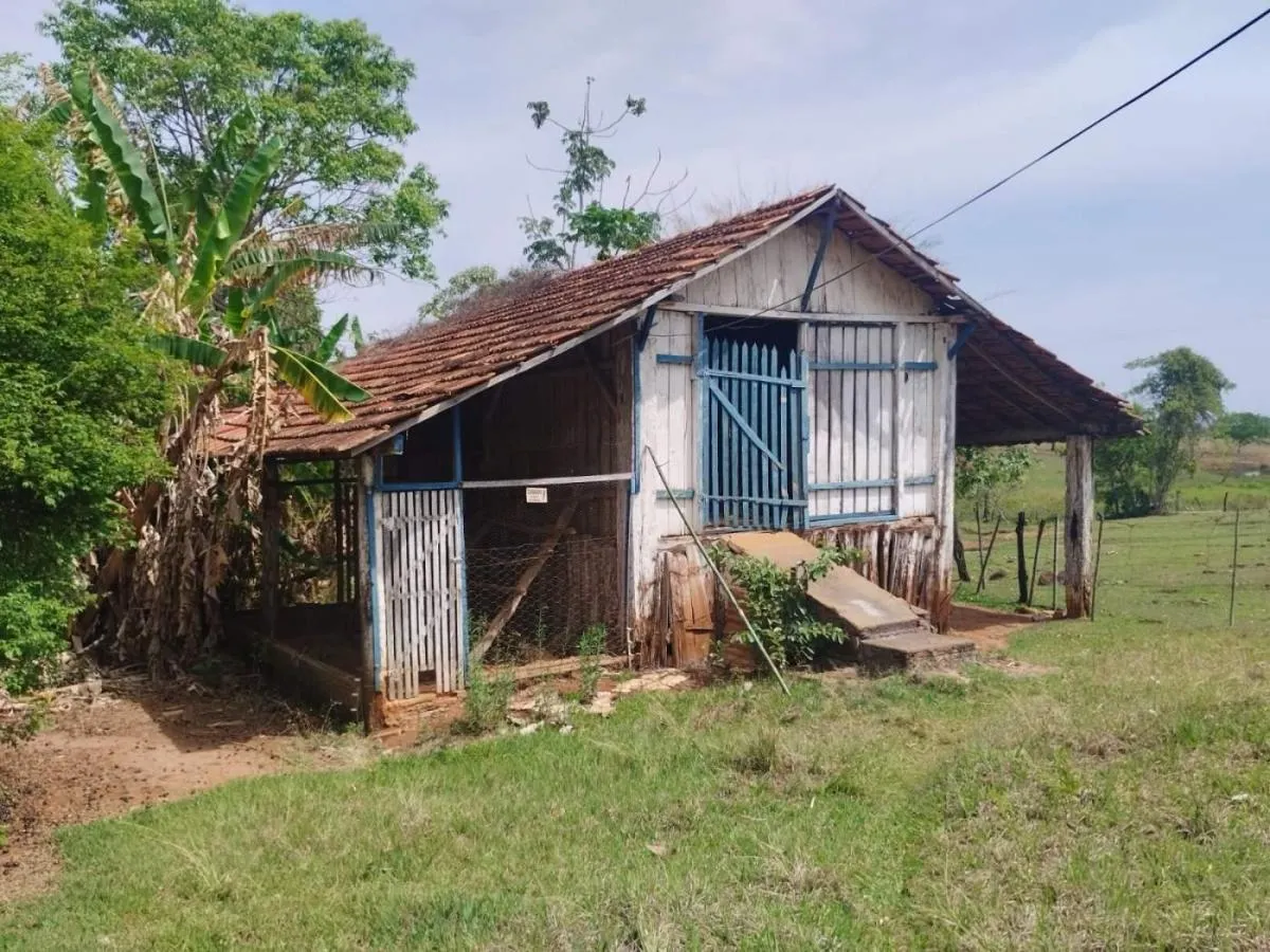Sítio à venda de 13 ha em Cajuru, SP, Brasil