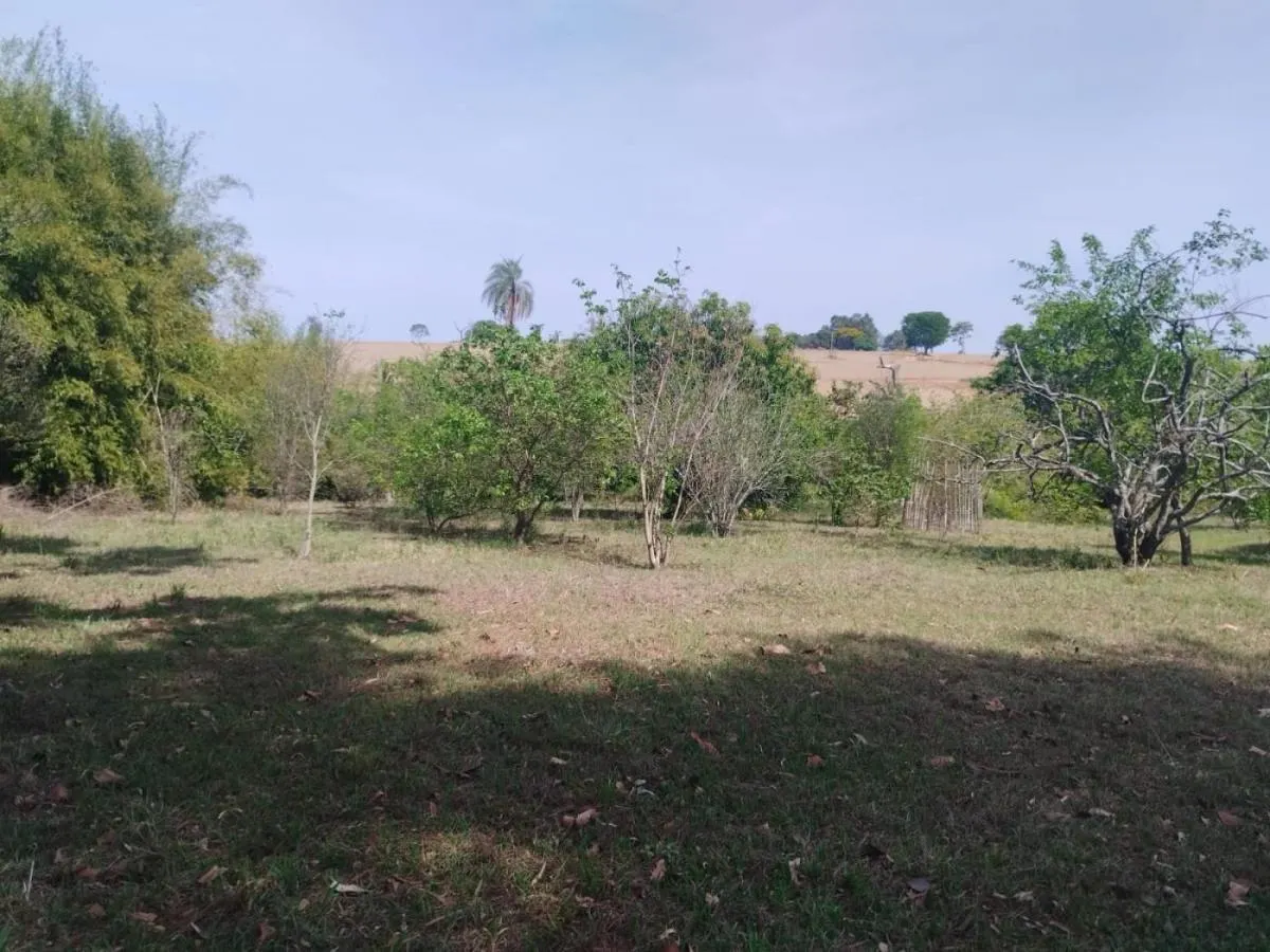 Sítio à venda de 13 ha em Cajuru, SP, Brasil