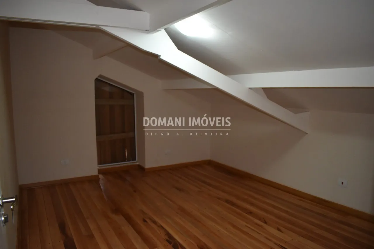 Casa à venda de 1.210 m² em Campos do Jordão, SP, Brasil