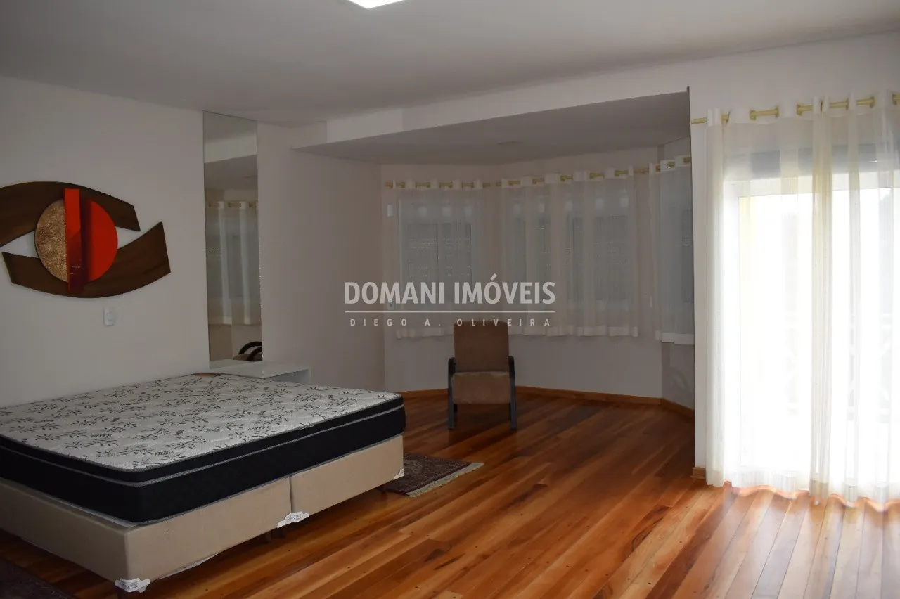 Casa à venda de 1.210 m² em Campos do Jordão, SP, Brasil