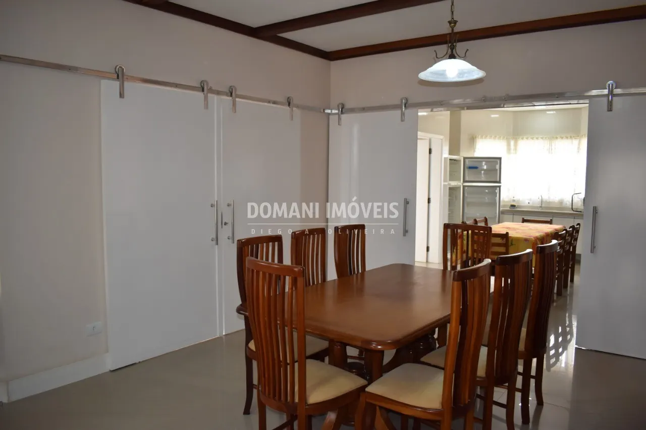 Casa à venda de 1.210 m² em Campos do Jordão, SP, Brasil