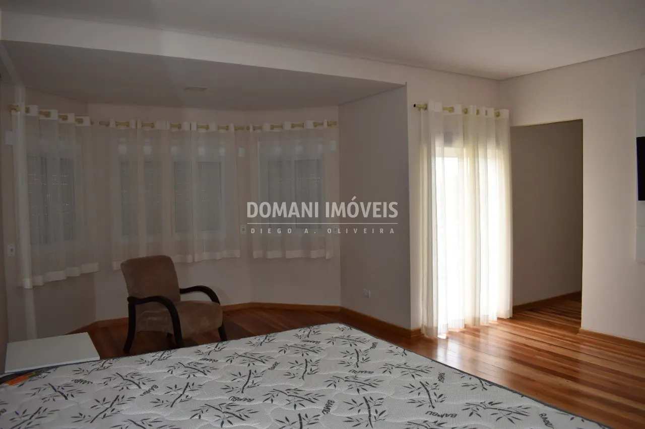 Casa à venda de 1.210 m² em Campos do Jordão, SP, Brasil
