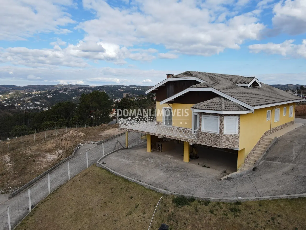 Casa à venda de 1.210 m² em Campos do Jordão, SP, Brasil