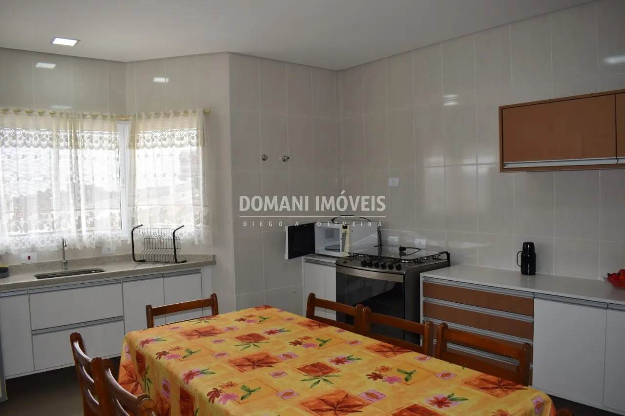 Casa à venda de 1.210 m² em Campos do Jordão, SP, Brasil