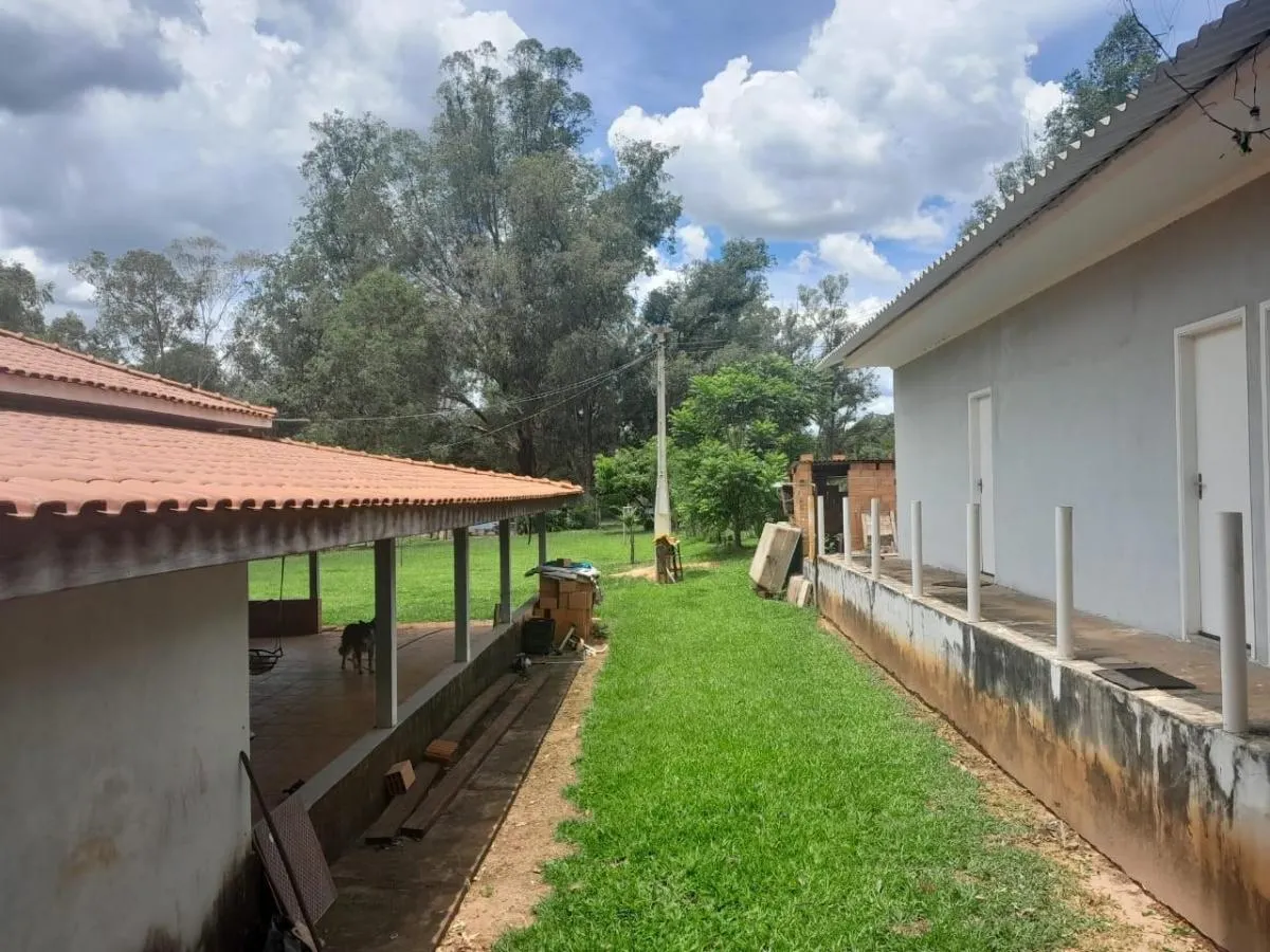 Sítio à venda de 9 ha em Cajuru, SP, Brasil
