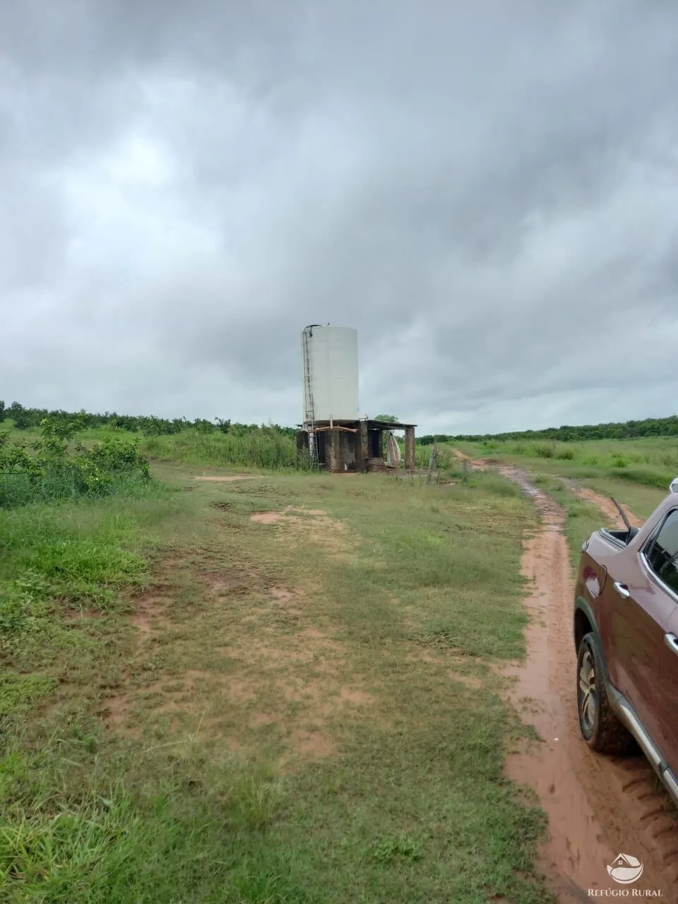 Fazenda à venda de 450 ha em Campina Verde, MG, Brasil