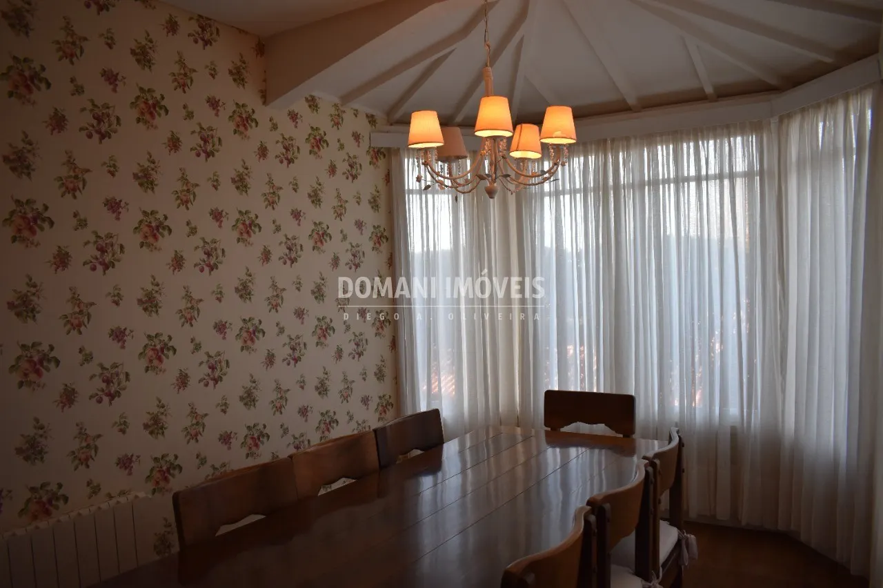 Casa à venda de 1.750 m² em Campos do Jordão, SP, Brasil