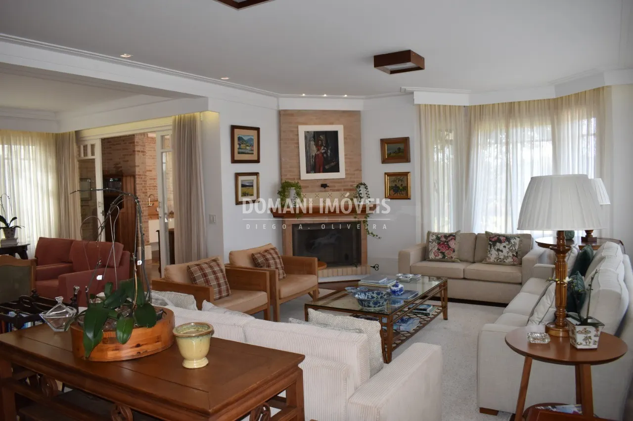 Casa à venda de 1.750 m² em Campos do Jordão, SP, Brasil