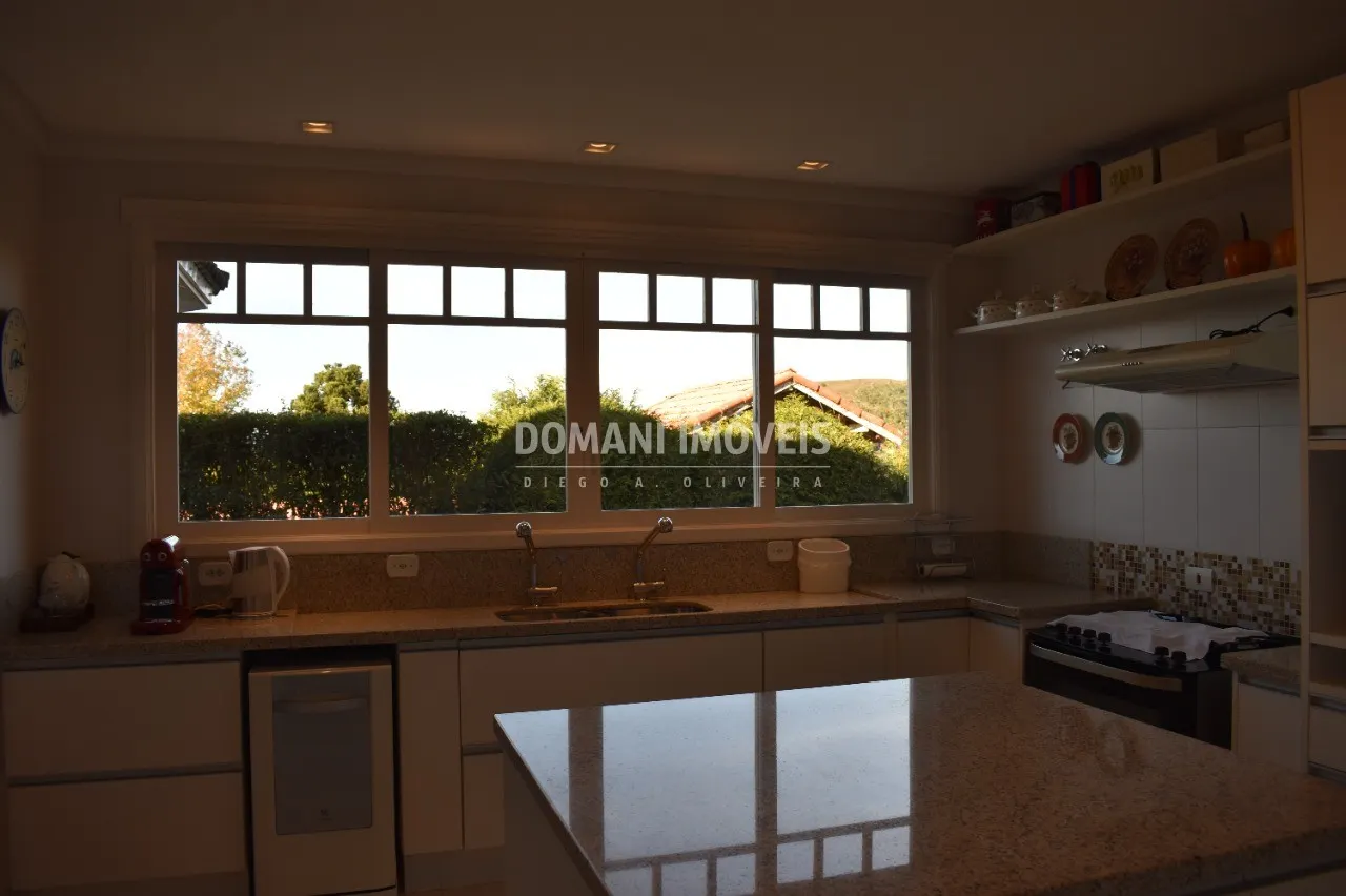 Casa à venda de 1.750 m² em Campos do Jordão, SP, Brasil