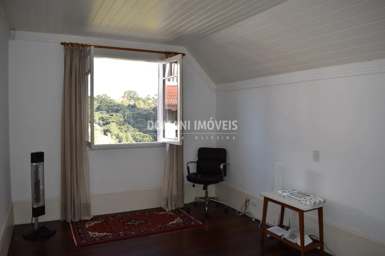Casa à venda de 1.750 m² em Campos do Jordão, SP, Brasil