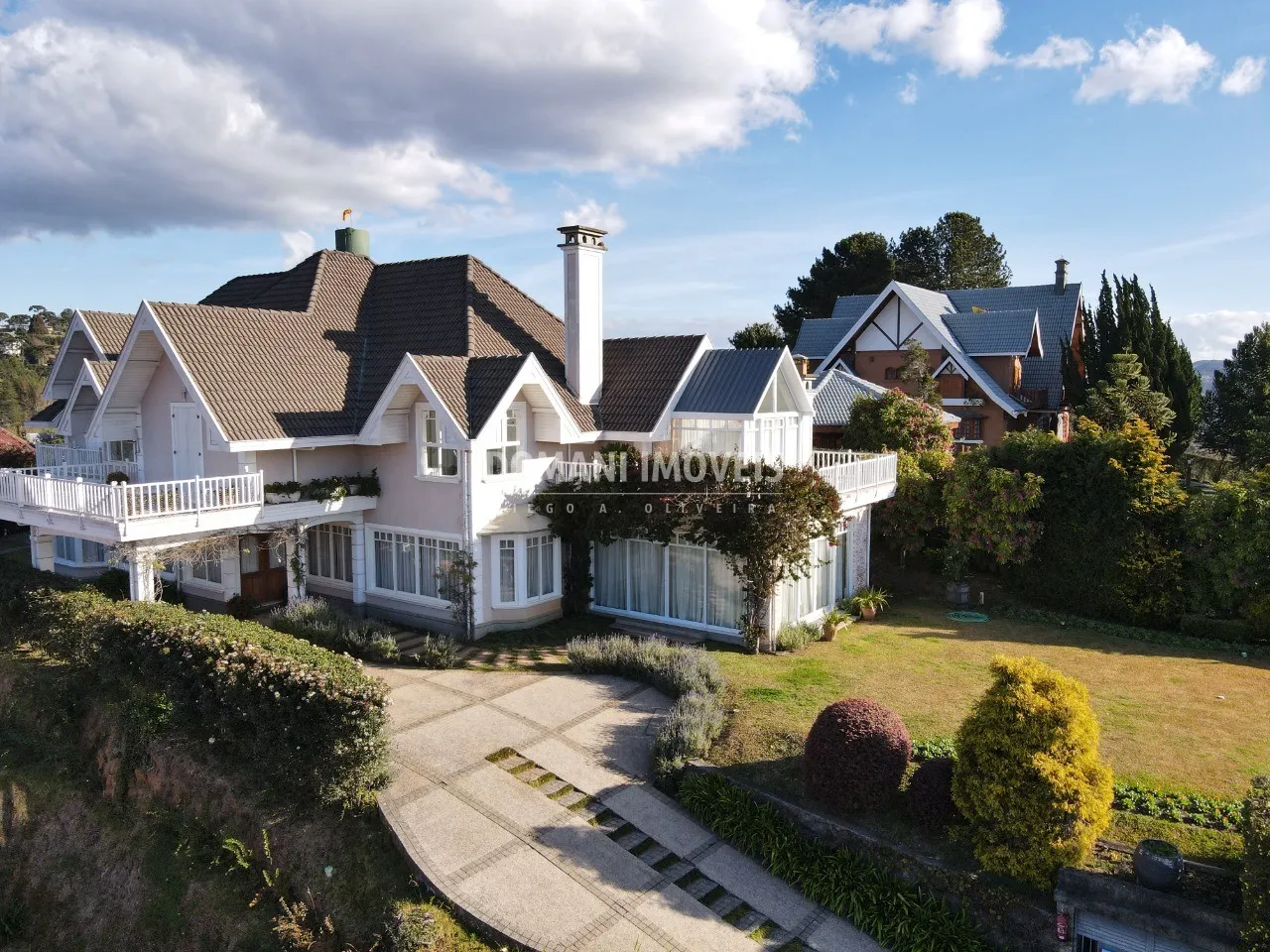 Casa à venda de 1.750 m² em Campos do Jordão, SP, Brasil
