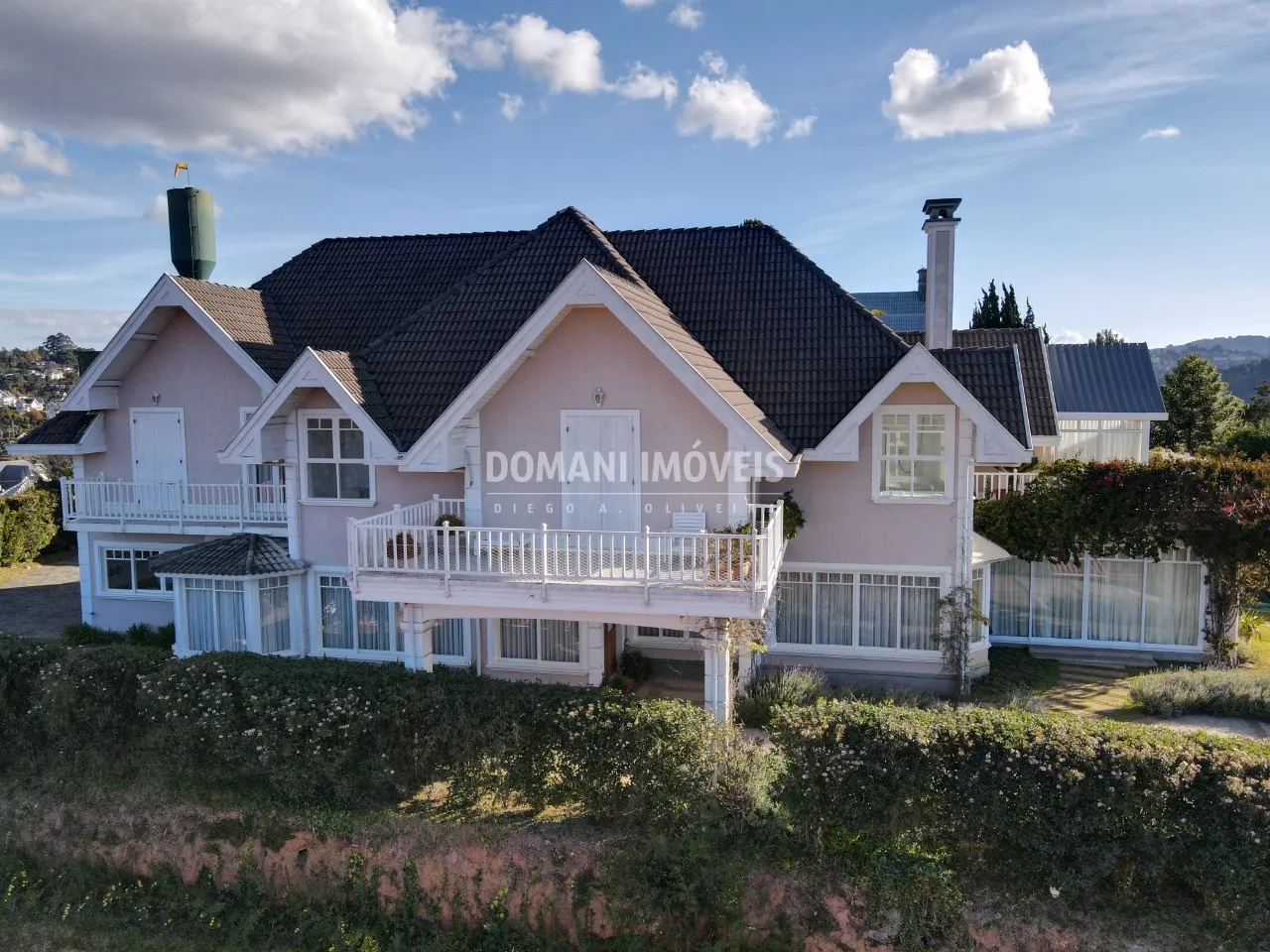 Casa à venda de 1.750 m² em Campos do Jordão, SP, Brasil