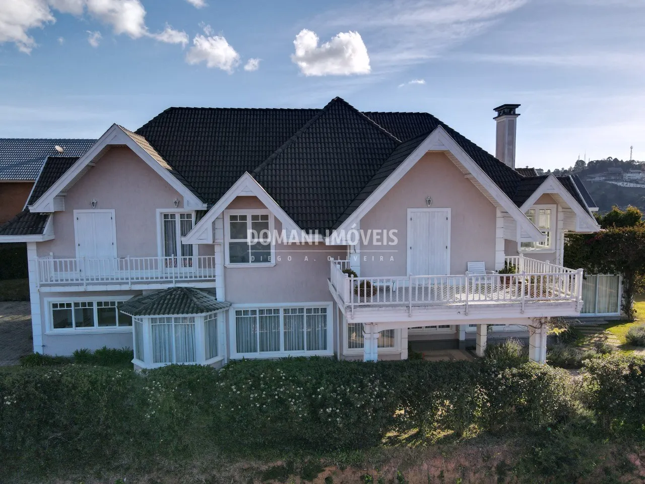 Casa à venda de 1.750 m² em Campos do Jordão, SP, Brasil