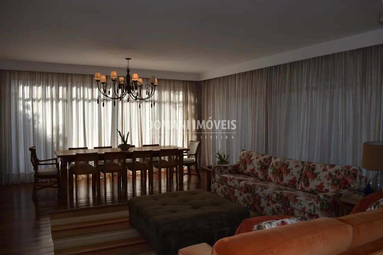 Casa à venda de 1.750 m² em Campos do Jordão, SP, Brasil