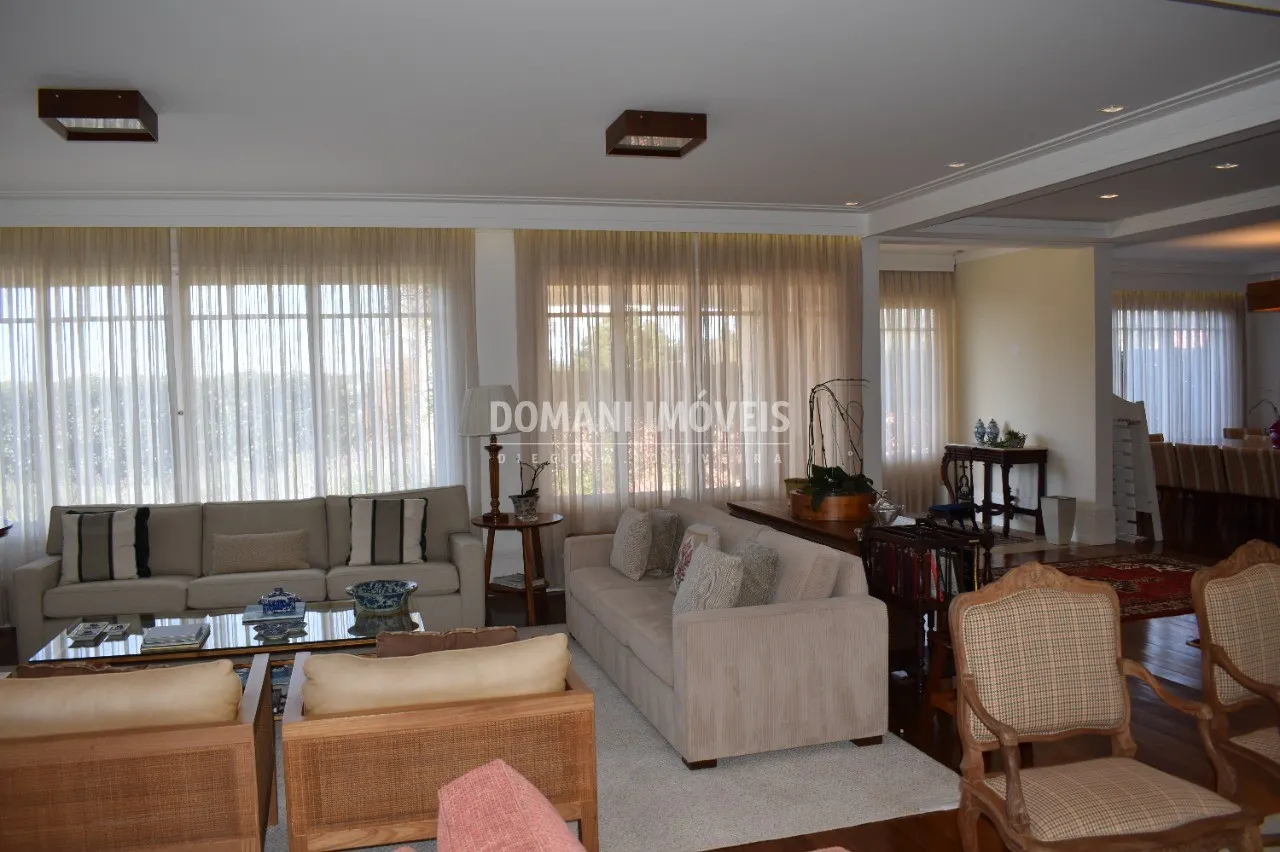 Casa à venda de 1.750 m² em Campos do Jordão, SP, Brasil