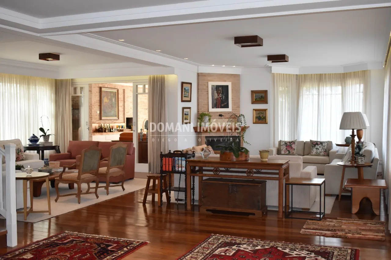 Casa à venda de 1.750 m² em Campos do Jordão, SP, Brasil
