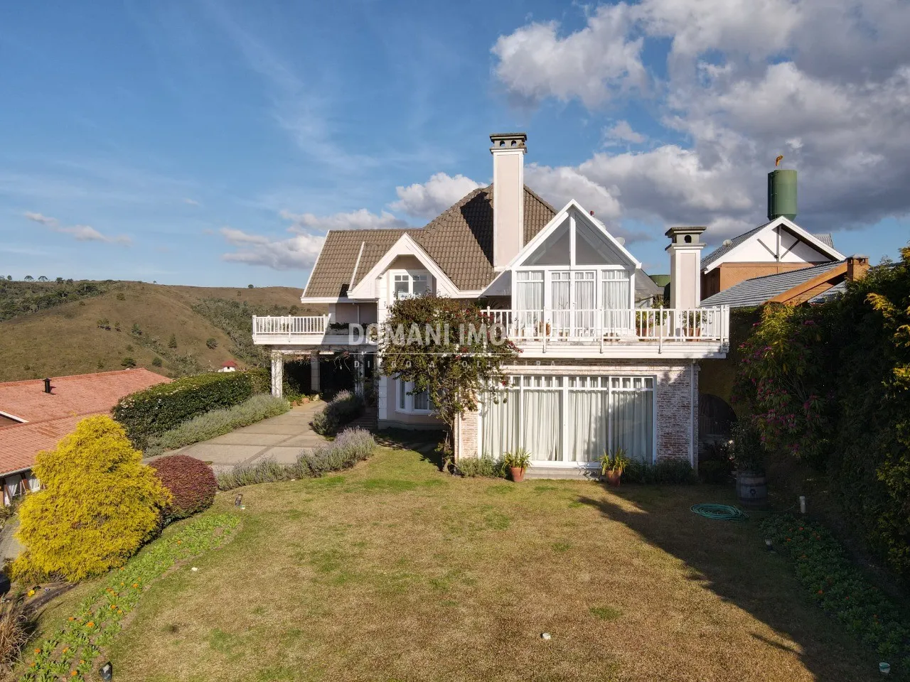 Casa à venda de 1.750 m² em Campos do Jordão, SP, Brasil