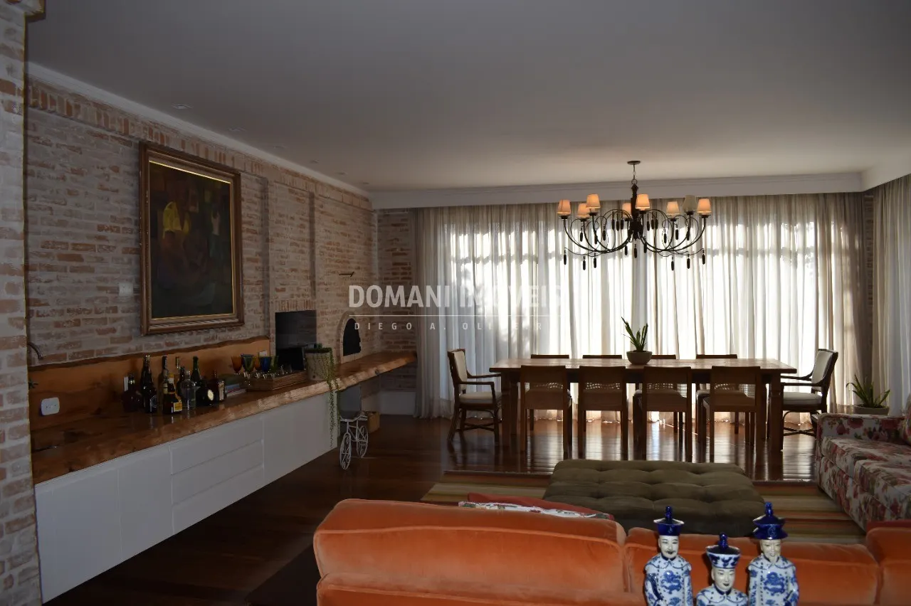 Casa à venda de 1.750 m² em Campos do Jordão, SP, Brasil