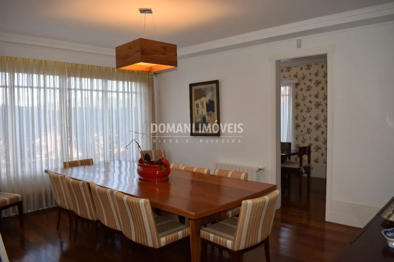 Casa à venda de 1.750 m² em Campos do Jordão, SP, Brasil