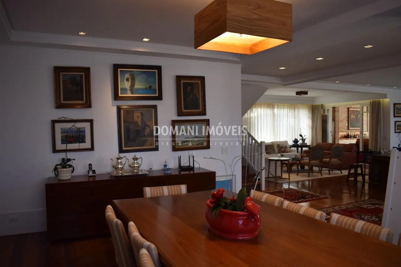 Casa à venda de 1.750 m² em Campos do Jordão, SP, Brasil