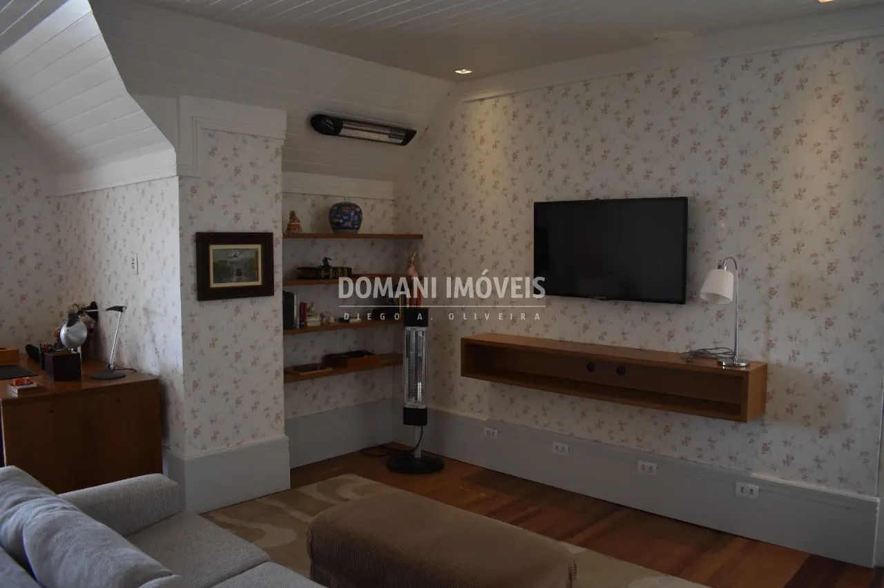 Casa à venda de 1.750 m² em Campos do Jordão, SP, Brasil