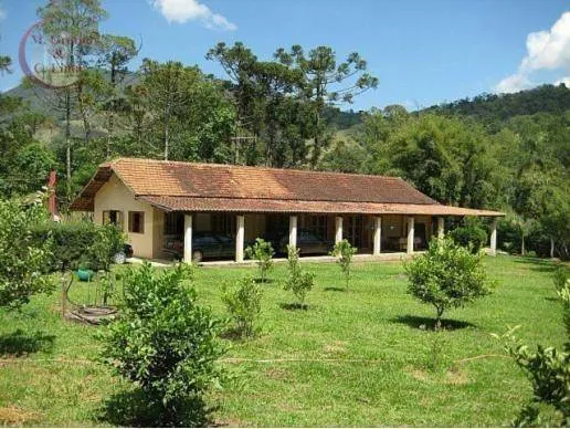 Chácara à venda de 4.000 m² em Sapucaí-Mirim, MG, Brasil