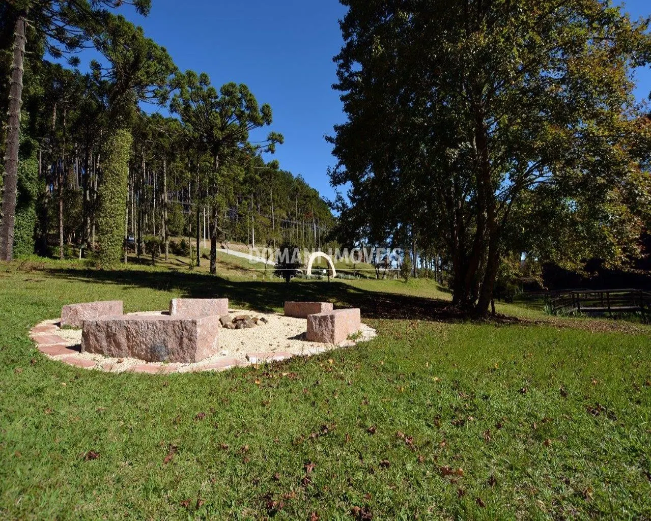 Terreno à venda de 1.040 m² em Campos do Jordão, SP, Brasil