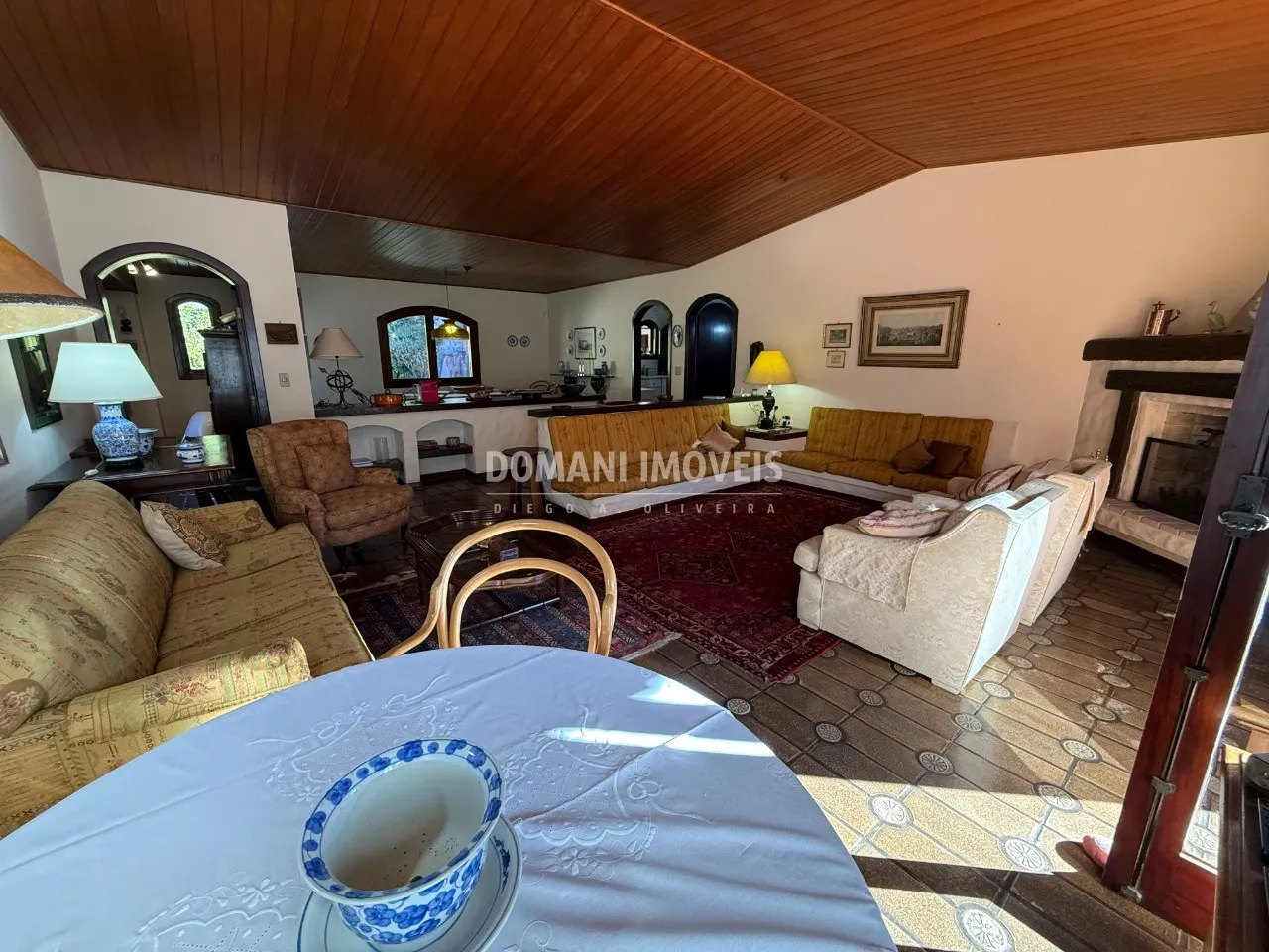 Casa à venda de 987 m² em Campos do Jordão, SP, Brasil