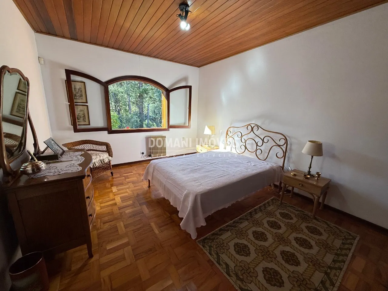 Casa à venda de 987 m² em Campos do Jordão, SP, Brasil