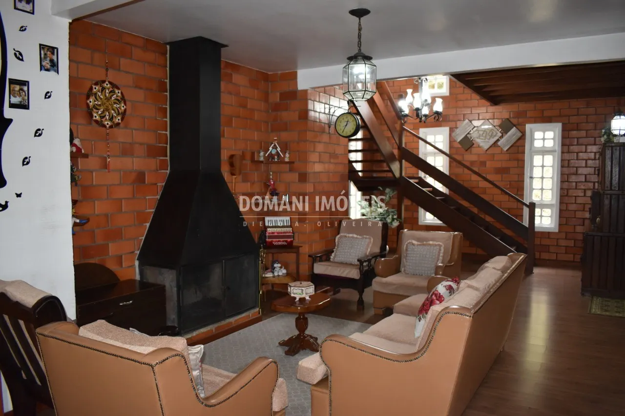 Casa à venda de 1.030 m² em Campos do Jordão, SP, Brasil