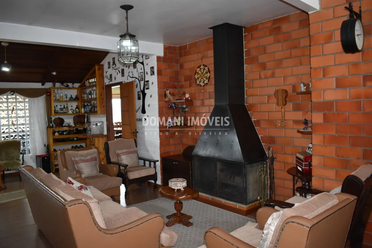 Casa à venda de 1.030 m² em Campos do Jordão, SP, Brasil