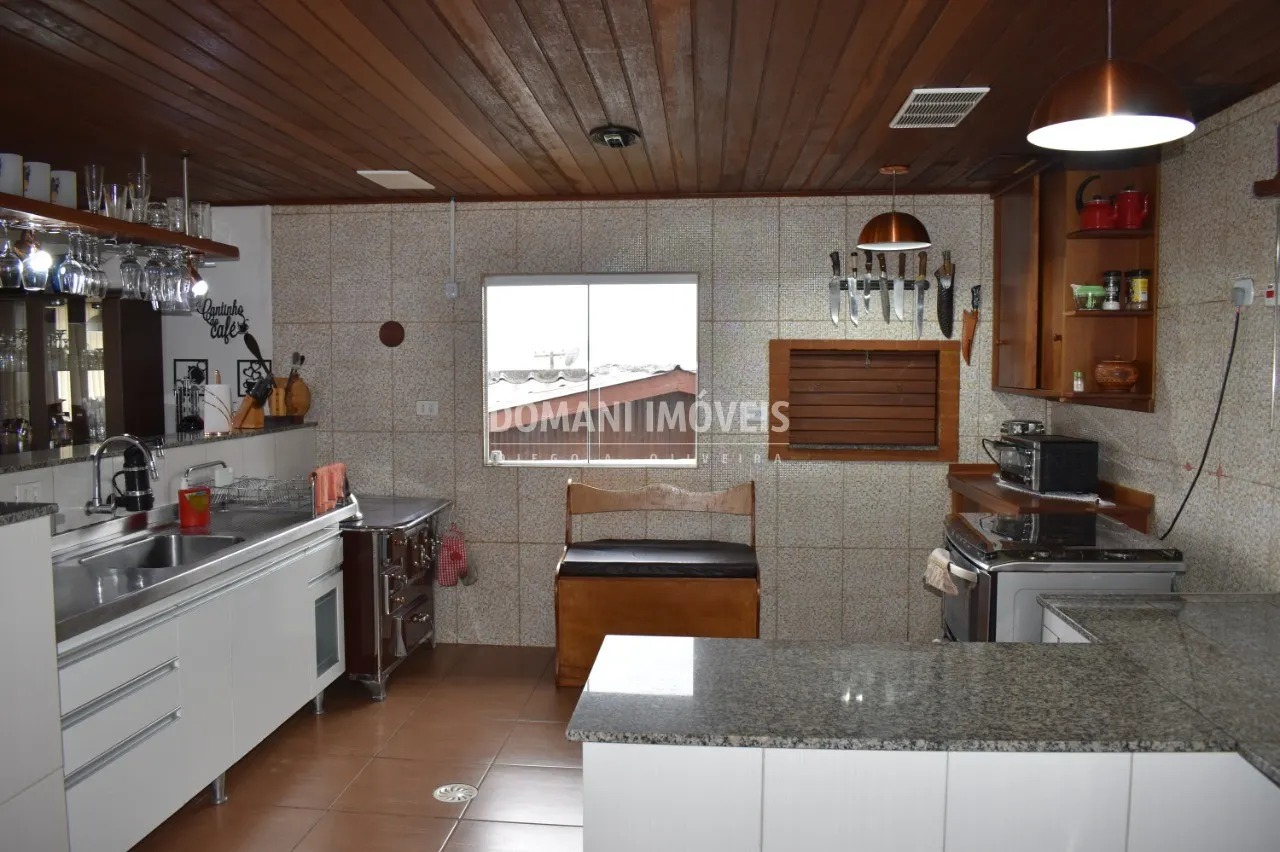 Casa à venda de 1.030 m² em Campos do Jordão, SP, Brasil