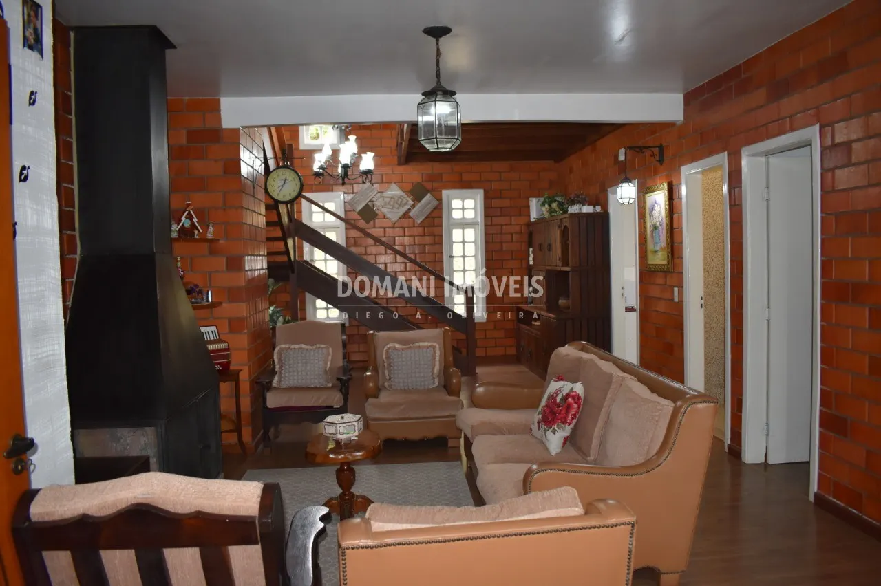 Casa à venda de 1.030 m² em Campos do Jordão, SP, Brasil